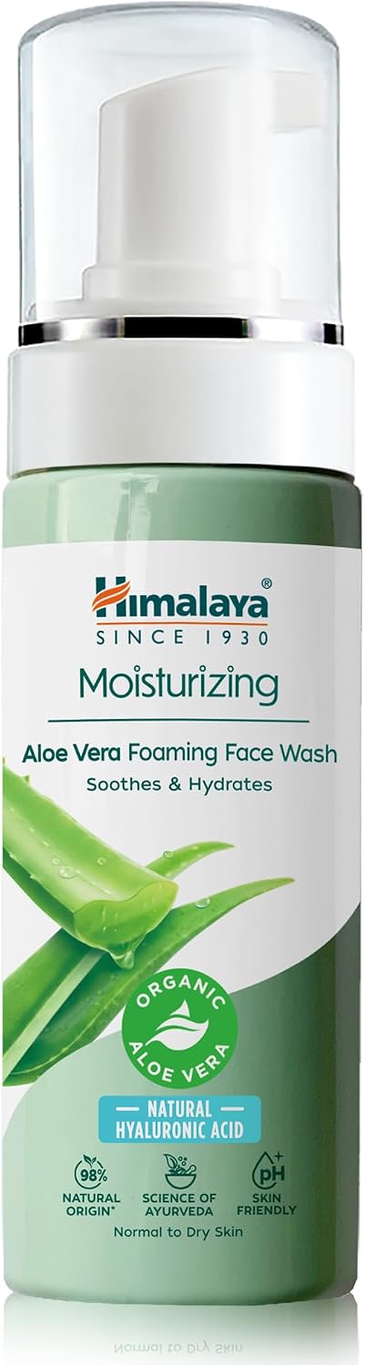 Himalaya Mousse Nettoyante Hydratante à l’Aloe Vera Bio et Acide Hyaluronique Naturel, pour peau sèche et terne, 98% d’ingrédients d’origine naturelle, testé dermatologiquement, 150 ml